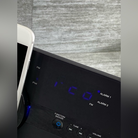 Dpnao Docking Music System 5 N 1 Charger Clock Bluetooth Radio iPhone USB Yw-008 - Picture 13 of 16